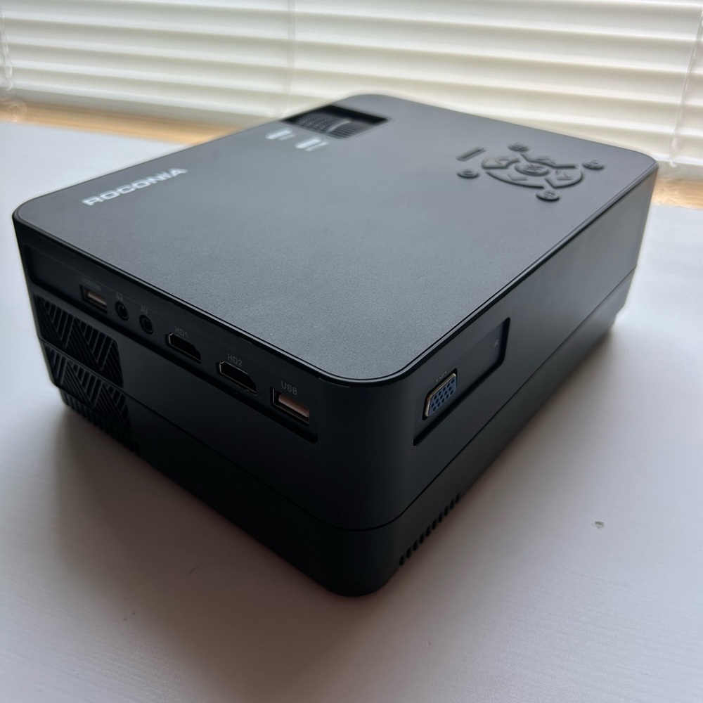 Roconia Projector - Picture 4 of 6